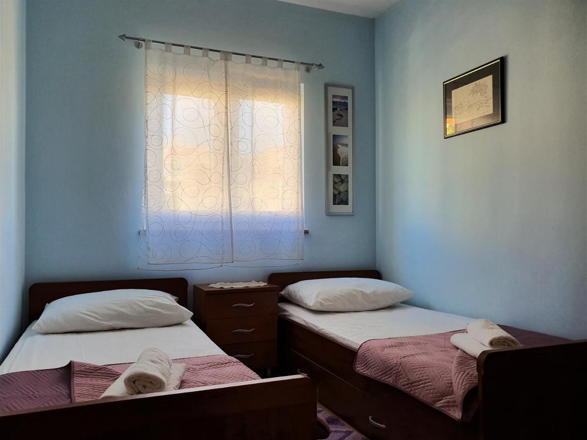 Apartments Coral Новаля Екстер'єр фото